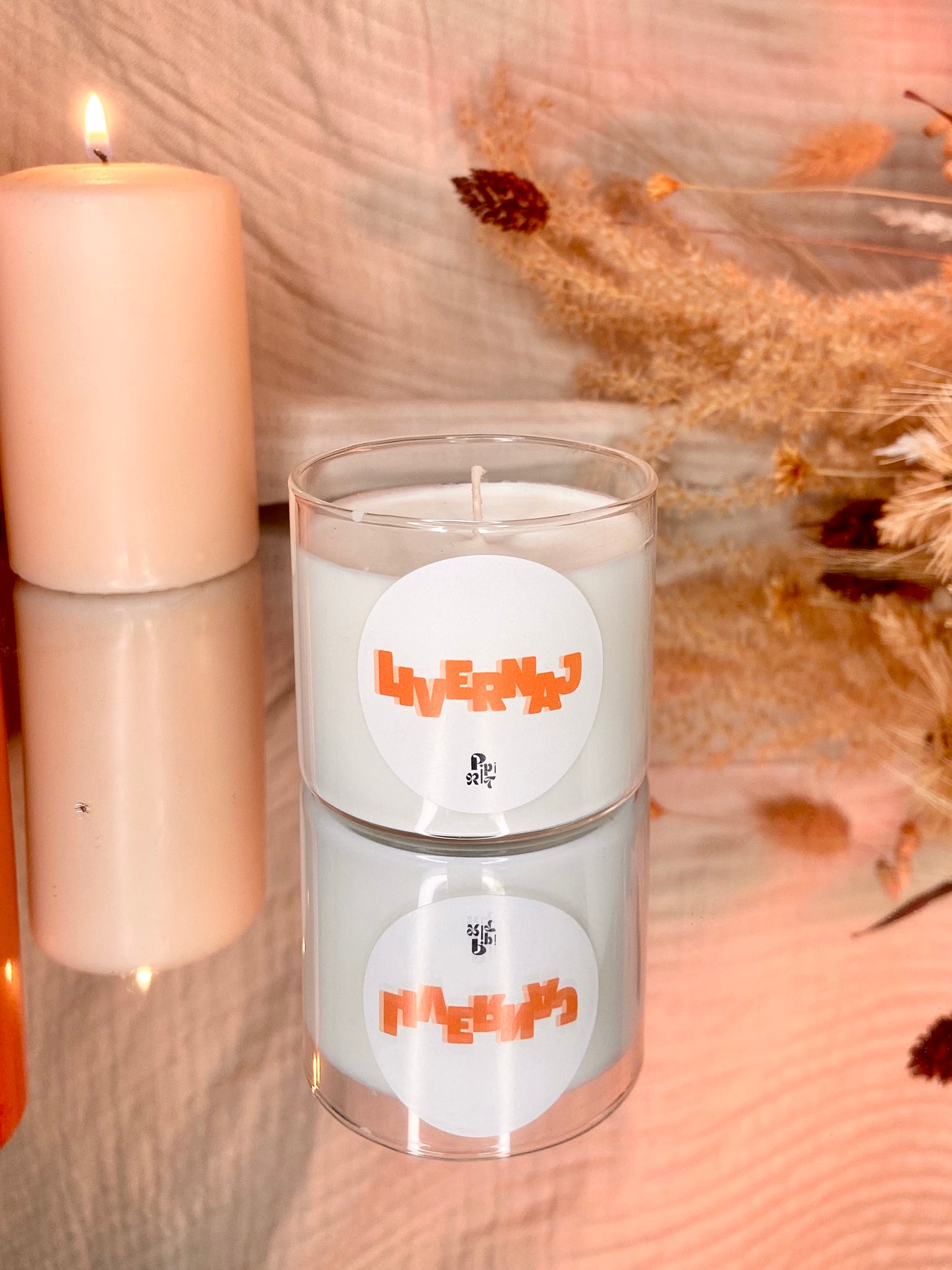 Bougie gourmande aux notes de patate douce, d'amande et de fleur d'oranger