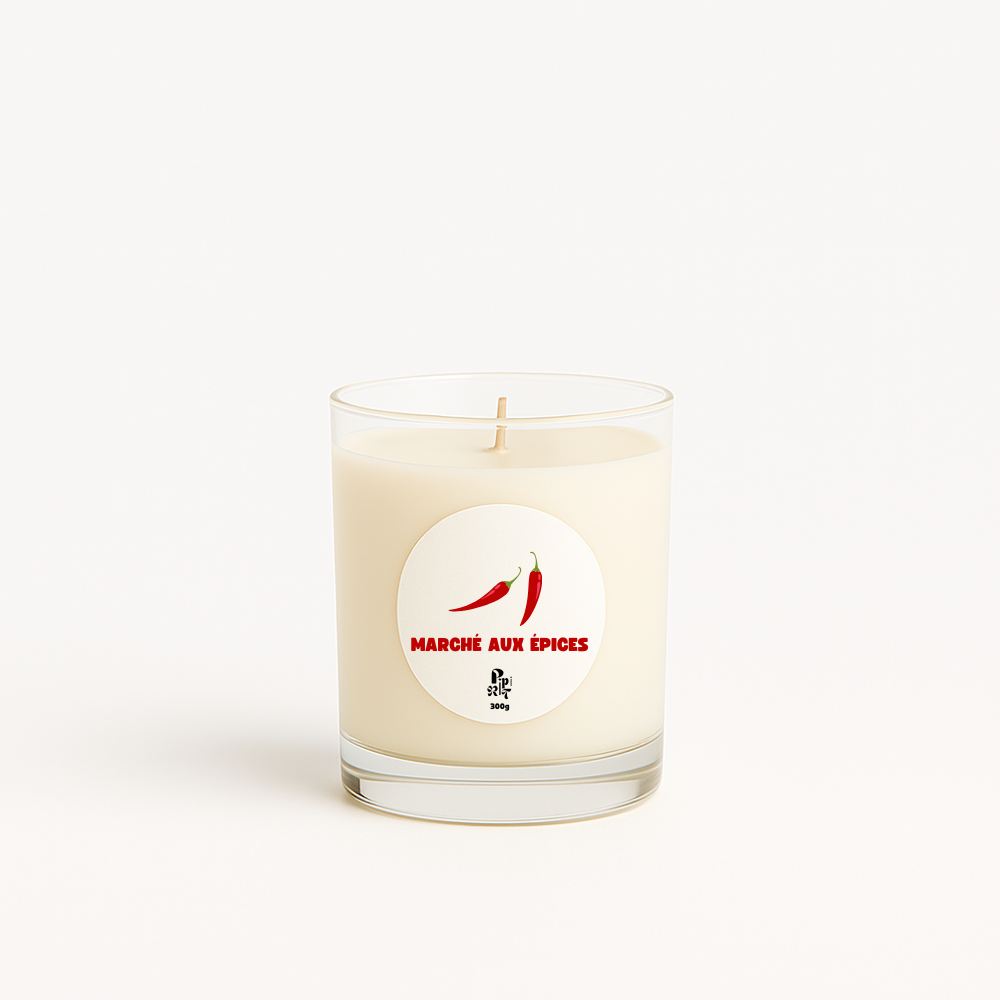 Bougie à la senteur épicée pour une immersion au marché aux épices de Pointe-à-Pitre.Notes
safran, piment, cannelle, encens