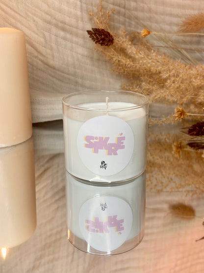 Bougie aux notes florales et fruitées de litchi,, orchidée et vanille